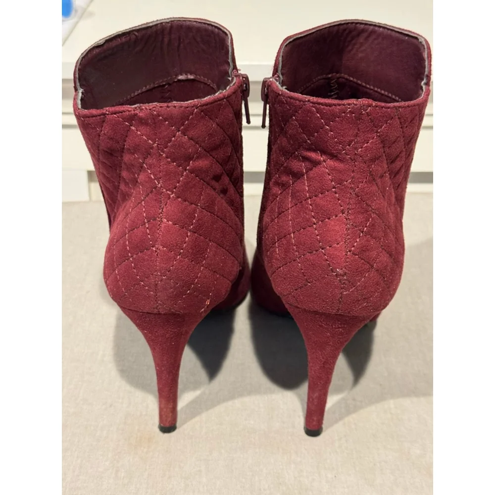 Women's dexflex comfort Burgundy Quilted vegan faux suede Ankle Boots Size 11